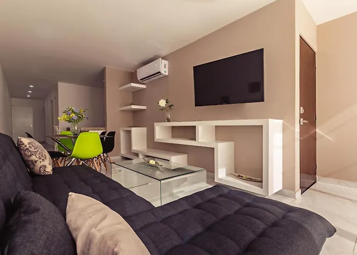 Mararena Family & Long Living - Steps From 5th Avenue Apartahotel