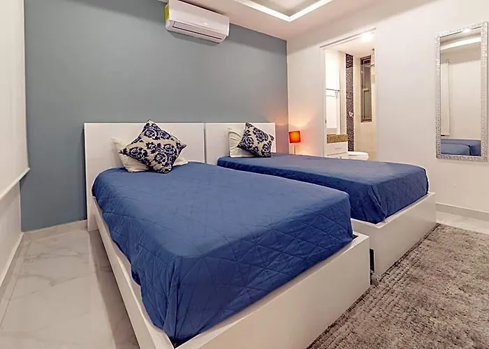 Mararena Family & Long Living - Steps From 5th Avenue Apartahotel